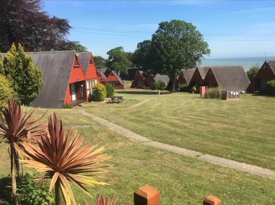 Wow! Amazing Sea Views At Coastal Chalet In Kingsdown Park With Pool No 40 Villa Exterior photo