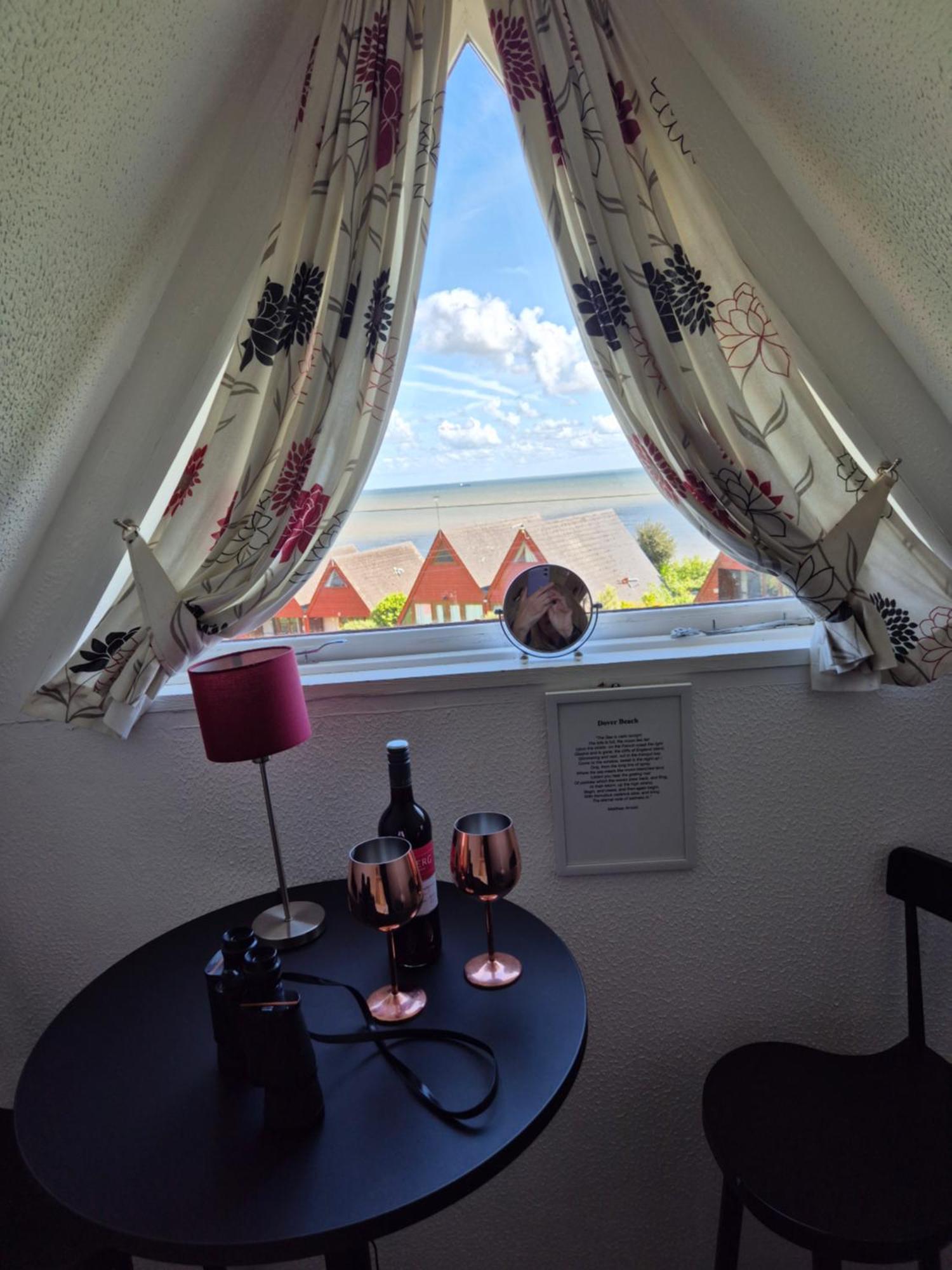 Wow! Amazing Sea Views At Coastal Chalet In Kingsdown Park With Pool No 40 Villa Exterior photo